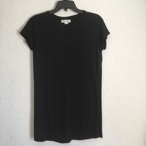 black tee